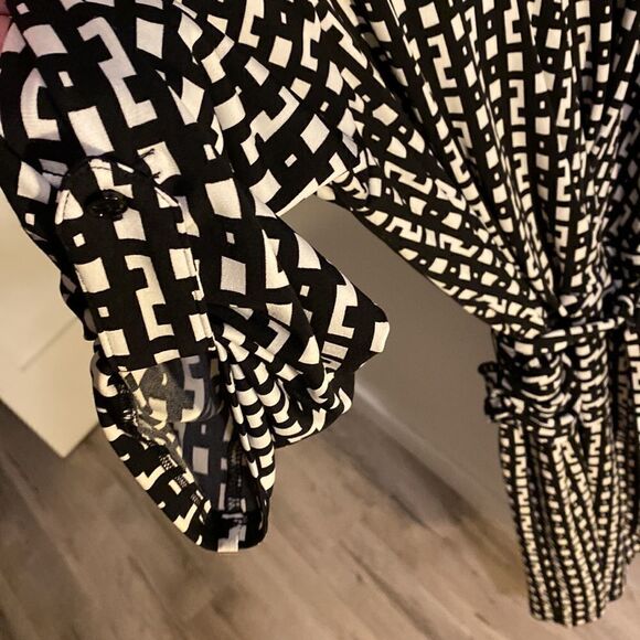 Suzi Chin  for  Maggie Botique - Picture 4 of 7